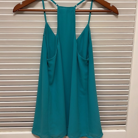 140. Norah Cami Top in Green - Picture 6 of 10